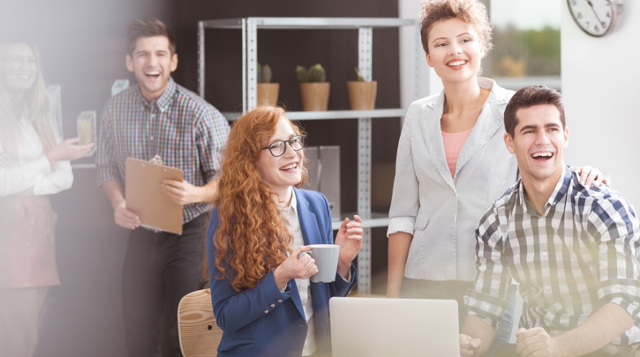 أثر بيئة العمل الإيجابية على الأداء الوظيفي والصحة النفسية للموظفين